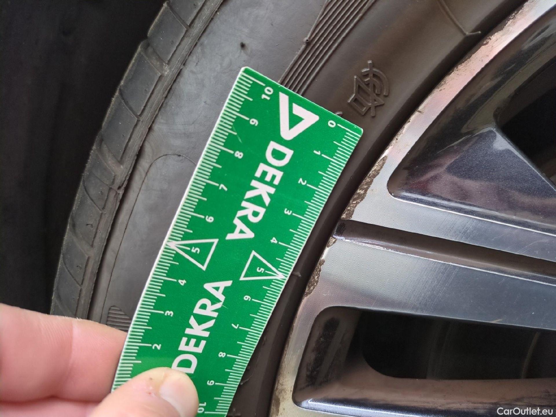  Peugeot  208  Allure Business 1.2 PureTech 100CV BVM6 E6d #47