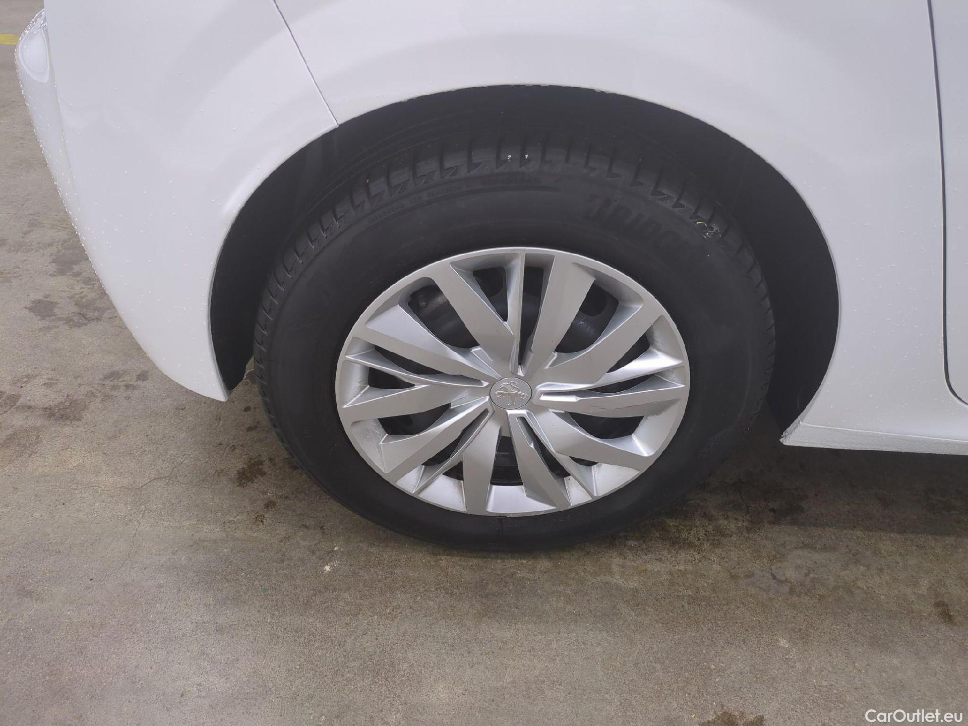  Peugeot  208  Premium 1.5 HDi 100CV BVM6 E6d #26