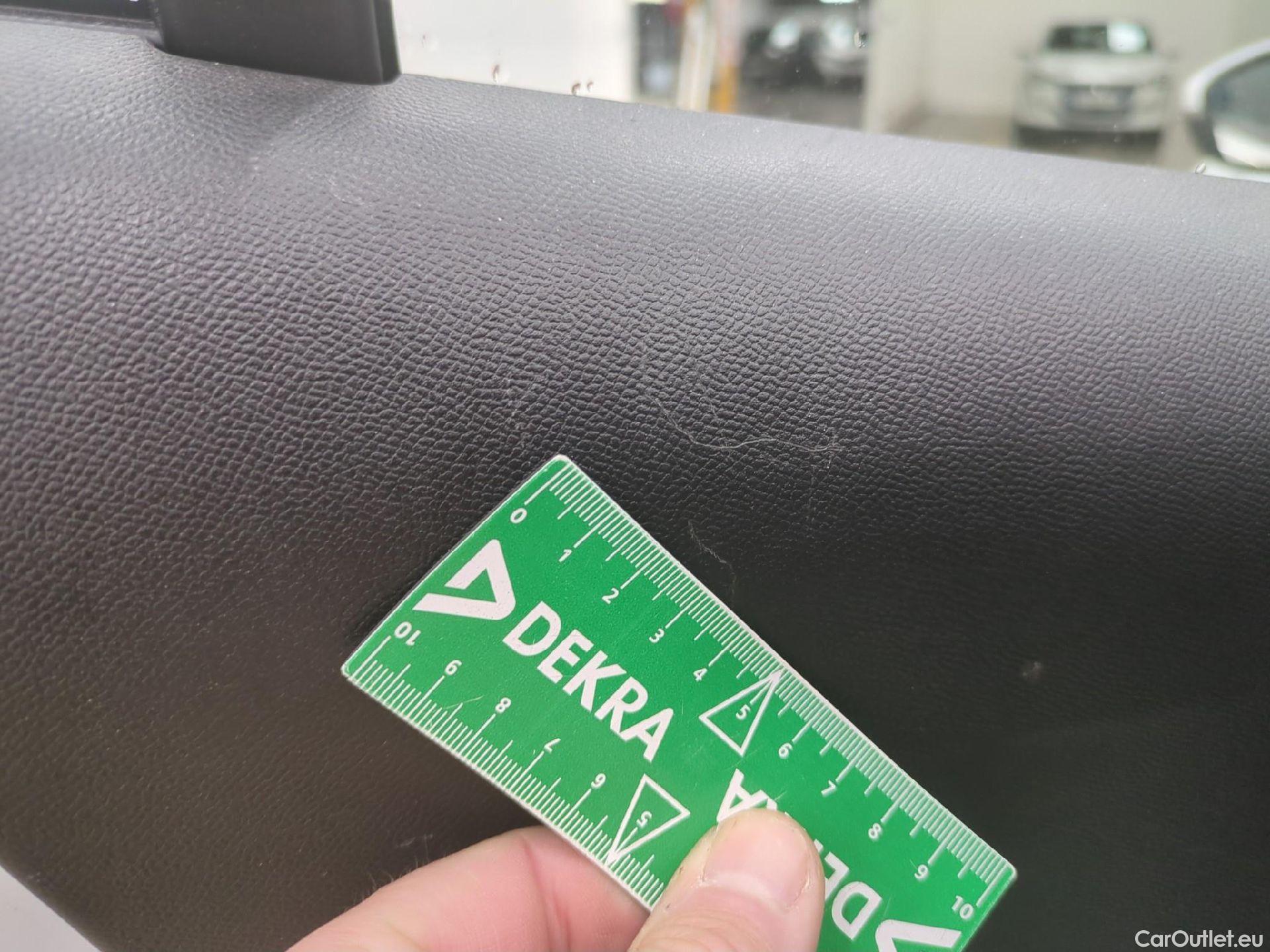  Peugeot  208  Premium 1.5 HDi 100CV BVM6 E6d #32