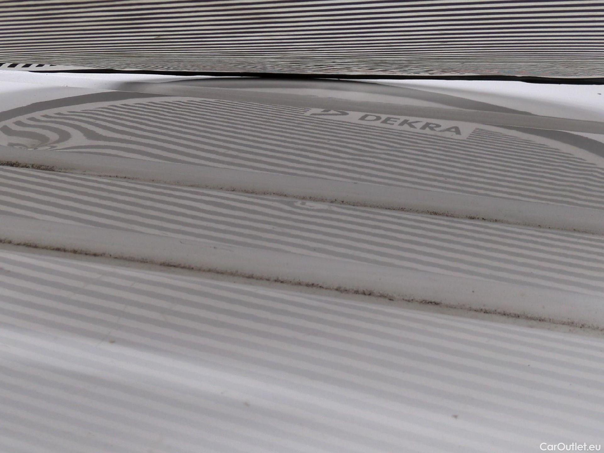  Peugeot  Expert  Fourgon Asphalt L2 1.5 HDi 120CV BVM6 E6d #35