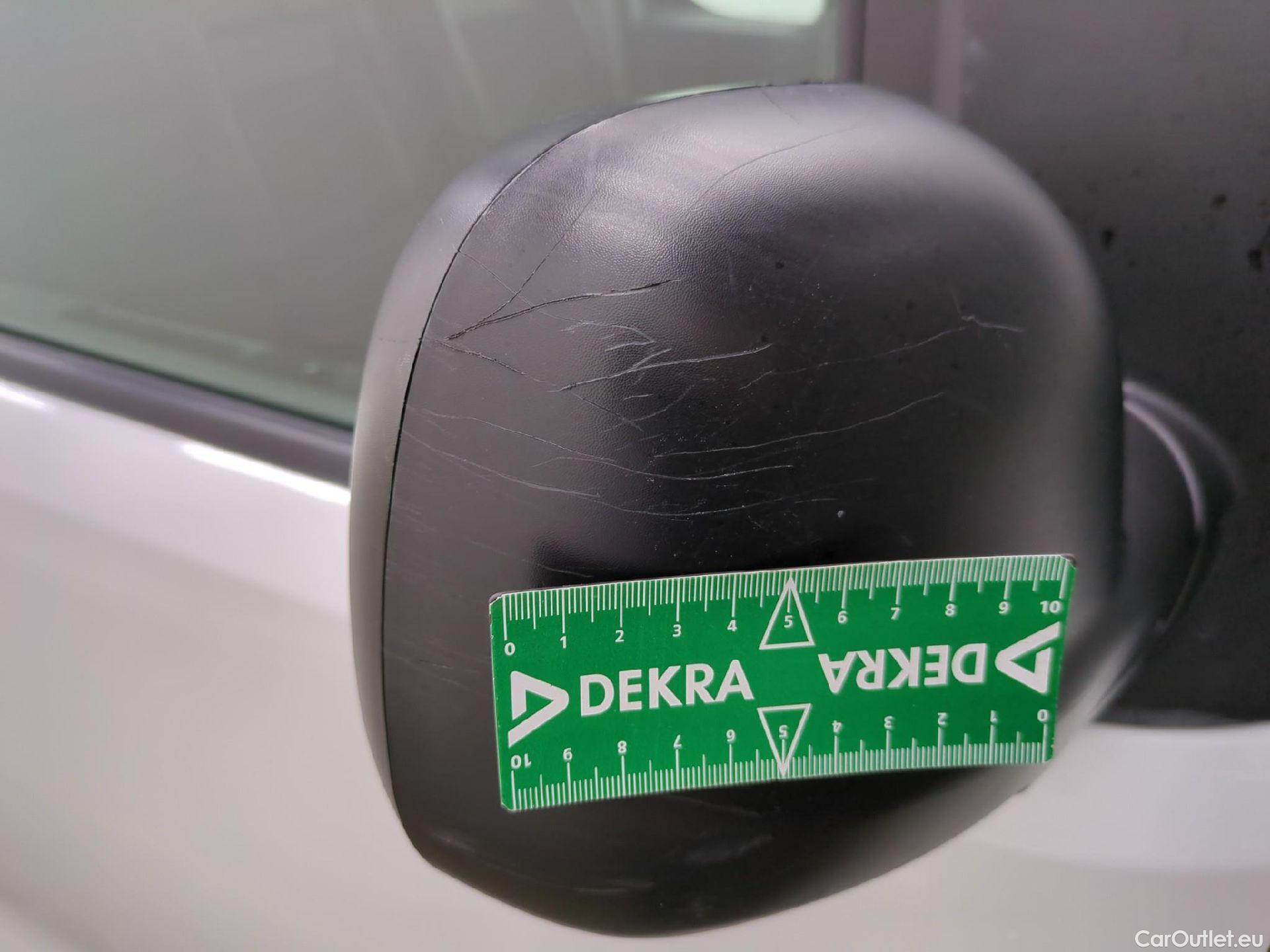  Peugeot  Expert  Fourgon Asphalt L2 1.5 HDi 120CV BVM6 E6d #31