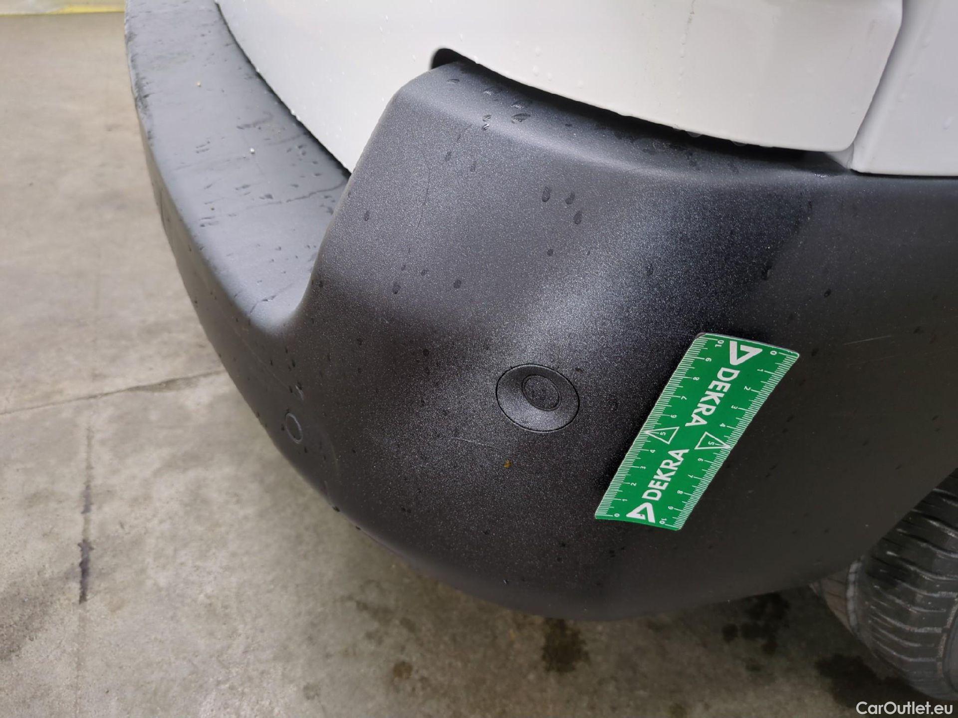  Peugeot  Expert  Fourgon Asphalt L2 1.5 HDi 120CV BVM6 E6d #23