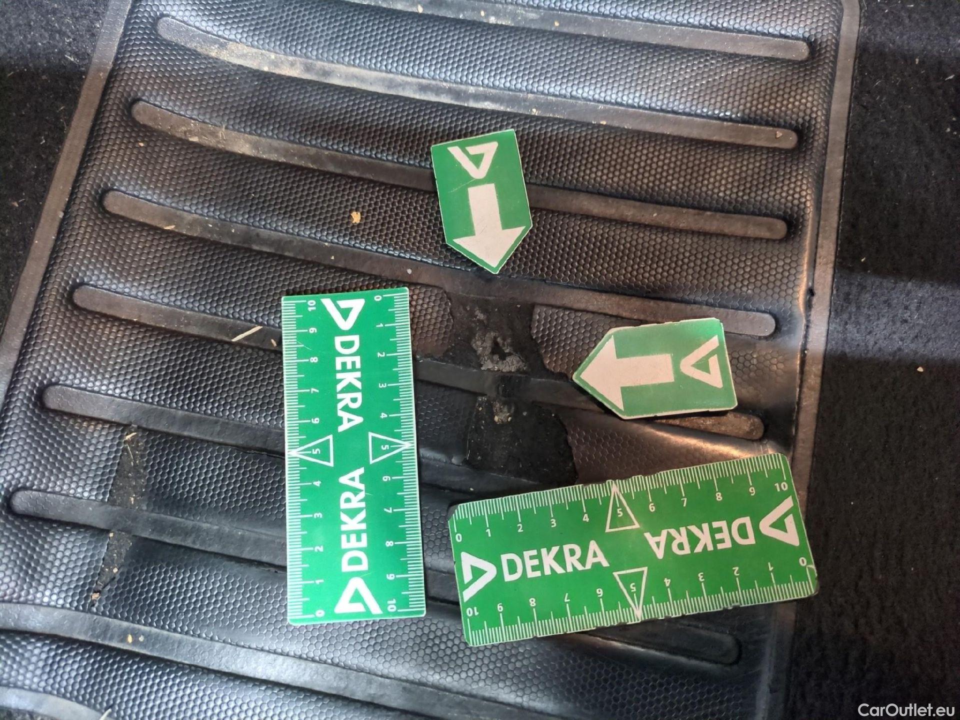  Peugeot  208  Allure Business 1.2 PureTech 100CV BVM6 E6d #32