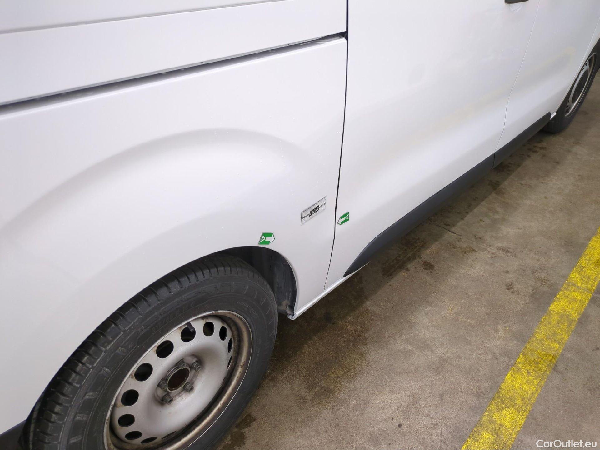  Peugeot  Expert  Fourgon Asphalt L2 1.5 HDi 120CV BVM6 E6d #26