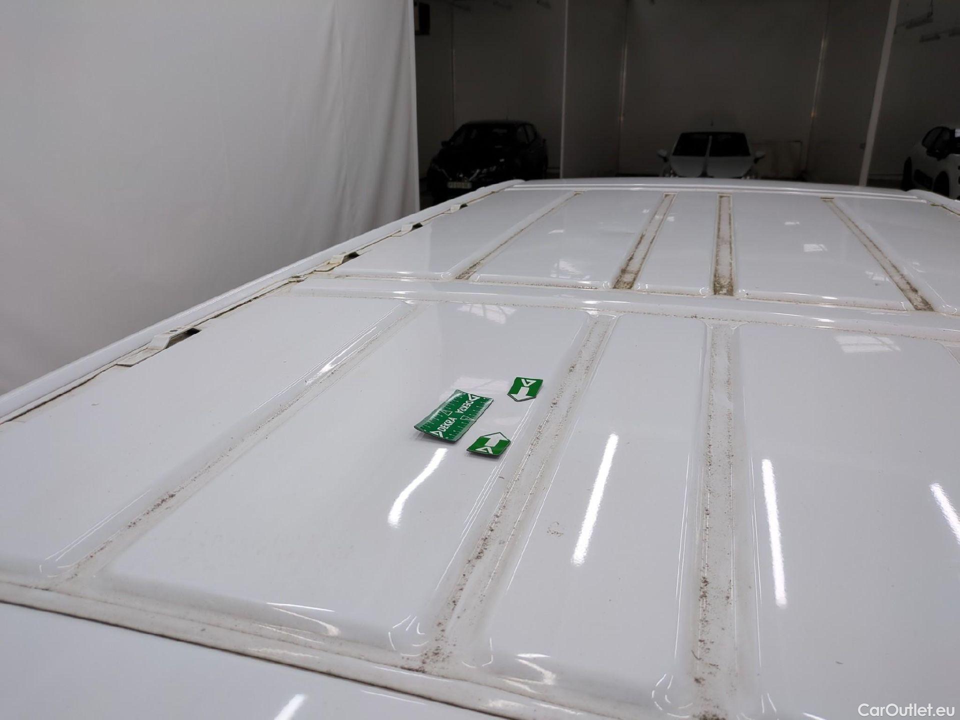  Peugeot  Expert  Fourgon Asphalt L2 1.5 HDi 120CV BVM6 E6d #13