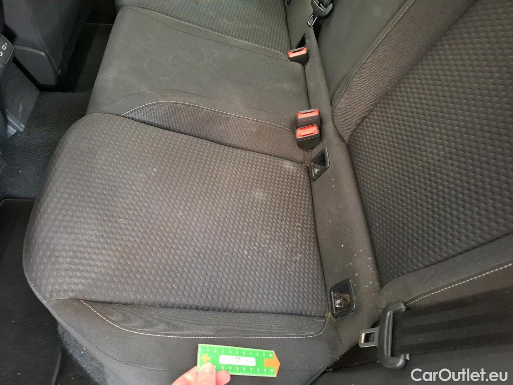  Volkswagen  Polo VOLKSWAGEN  / 2017 / 5P / Berline 1.0 TSI 95 Lounge Business #25