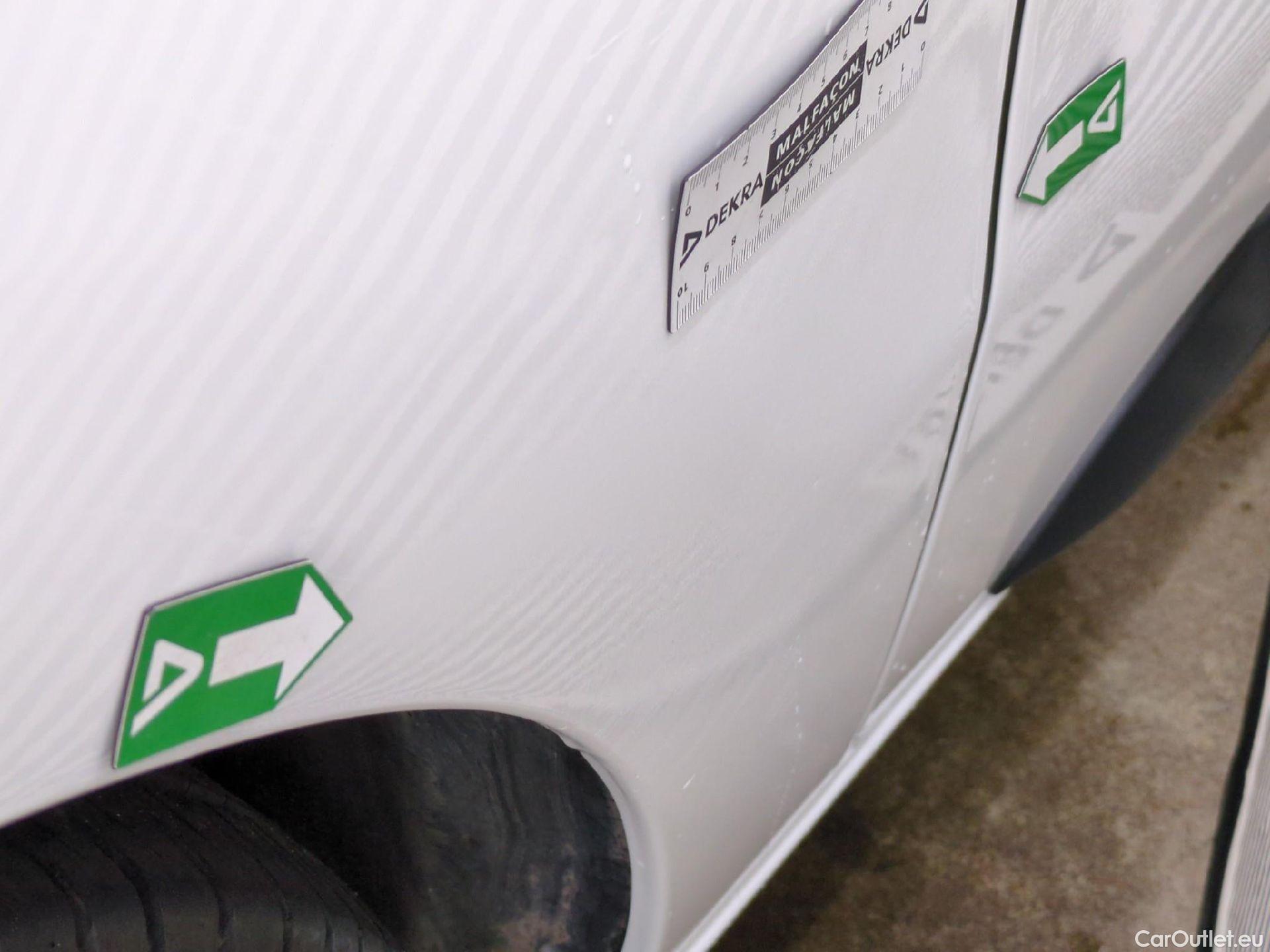  Peugeot  Expert  Fourgon Asphalt L2 1.5 HDi 120CV BVM6 E6d #27