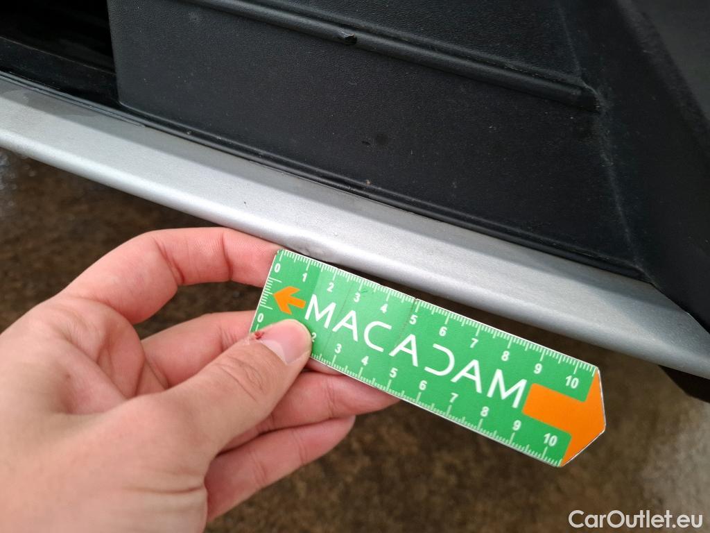  Ford  Kuga FORD  / 2019 / 5P / SUV 2.5 Dur 225 hybrid PHEV Pshift Titanium #9