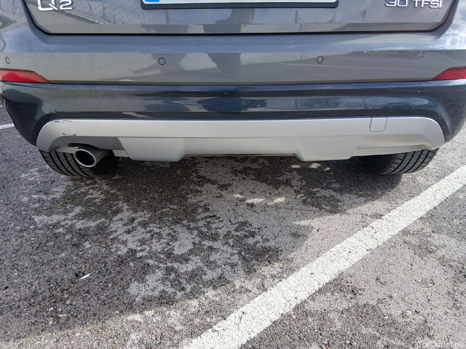  Audi  Q2 AUDI  / 2016 / 5P / todoterreno Design 30 TFSI 85kW (116CV) #29