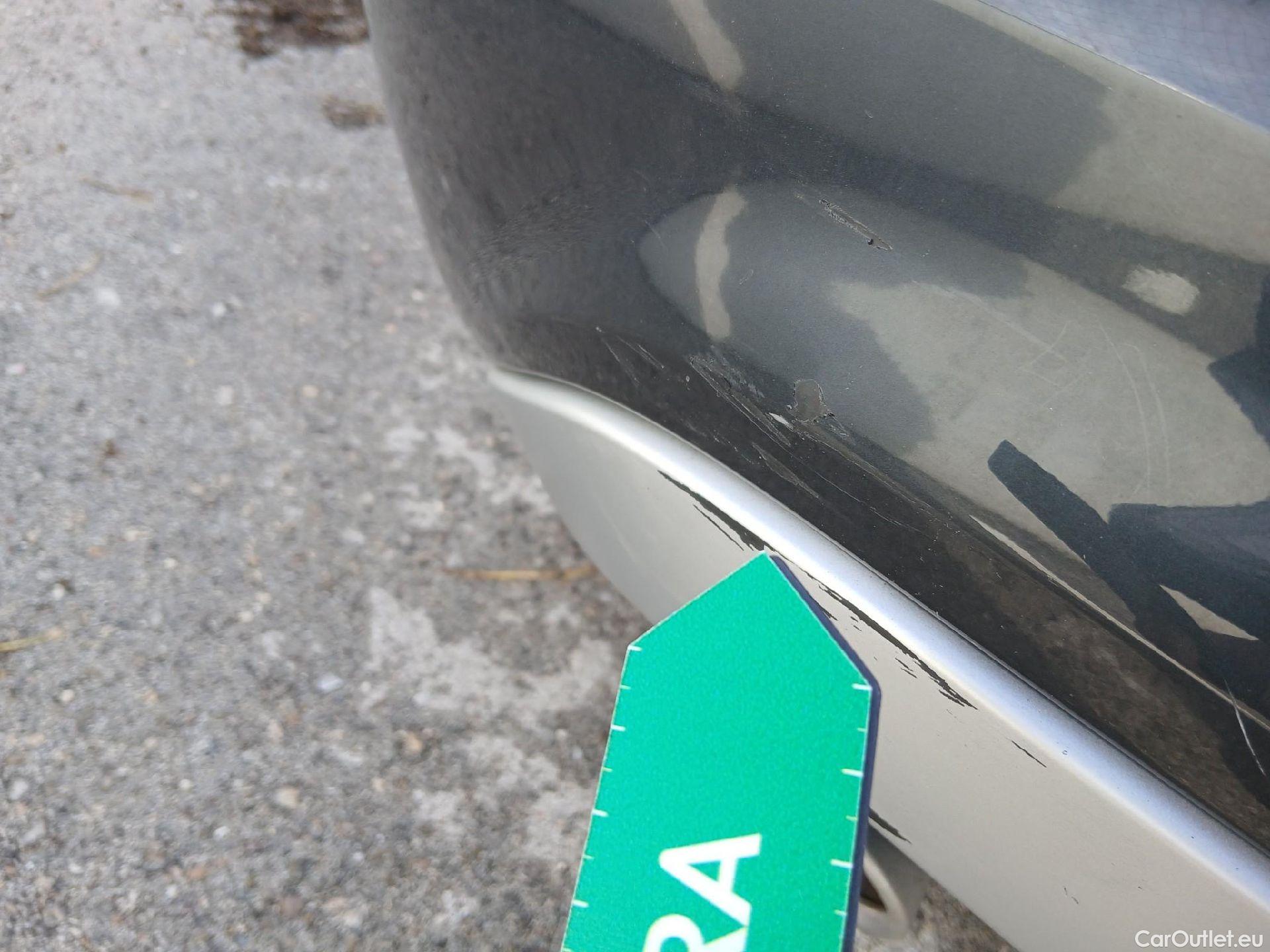  Audi  Q2 AUDI  / 2016 / 5P / todoterreno Design 30 TFSI 85kW (116CV) #27