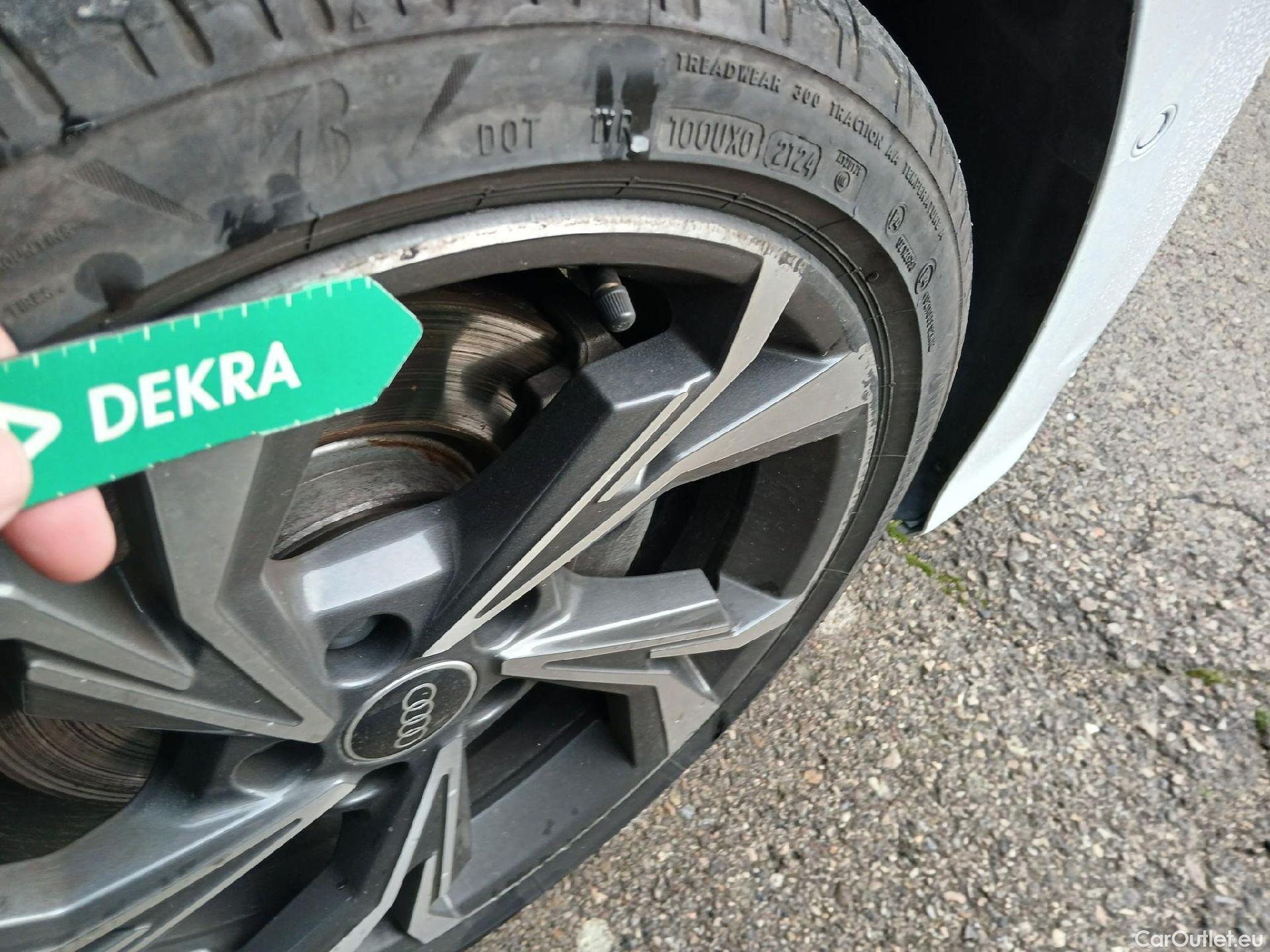  Audi  A3 AUDI  / 2020 / 5P / berlina con portón Sportback S line 40 TFSI e 150kW S tron #30