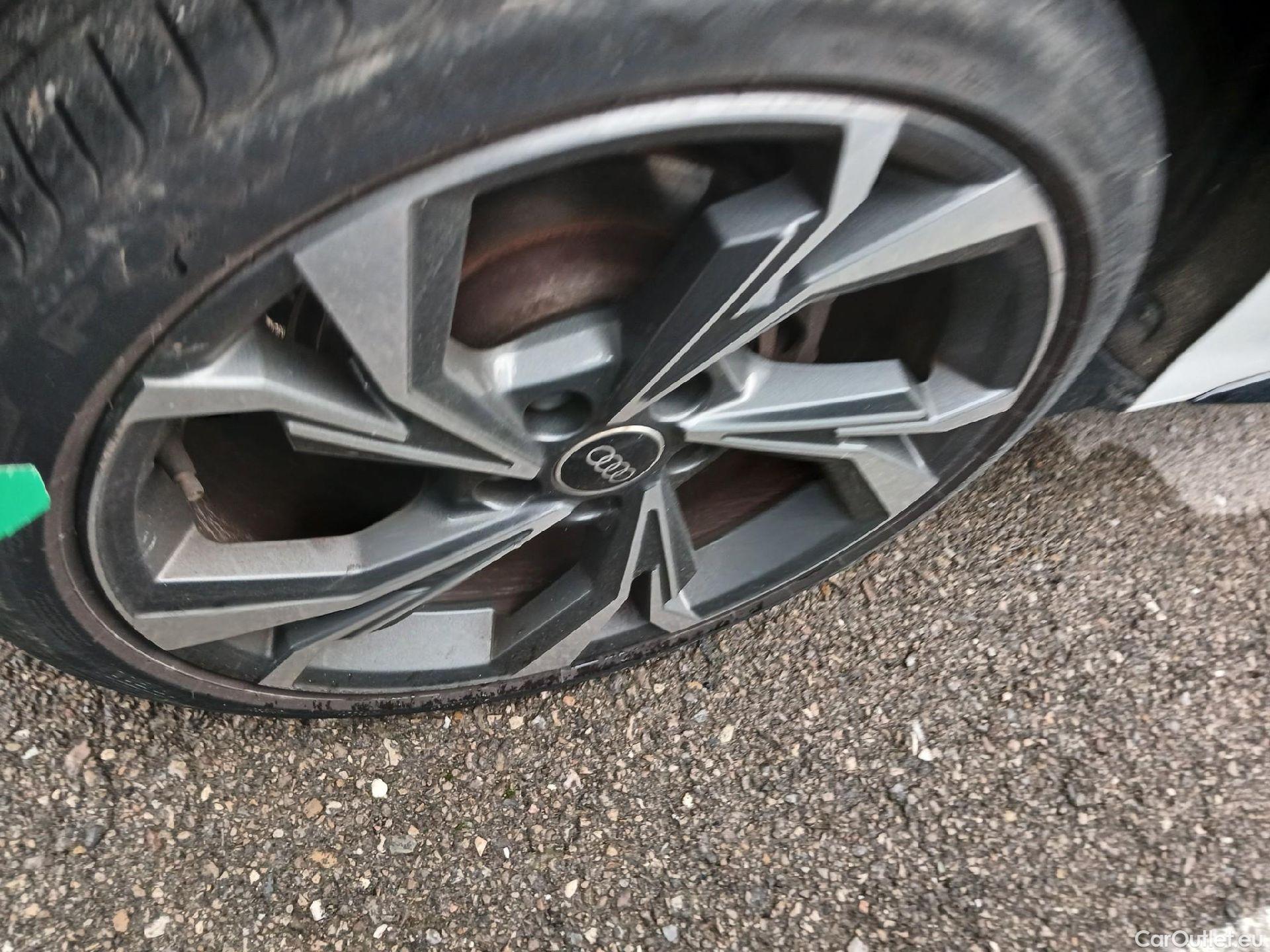  Audi  A3 AUDI  / 2020 / 5P / berlina con portón Sportback S line 40 TFSI e 150kW S tron #20