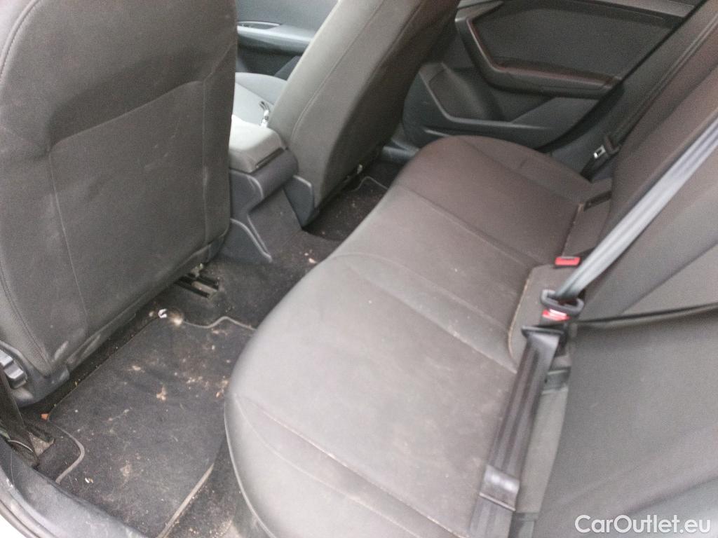  Audi  A1 Sportback AUDI A1 / 2018 / 5P / berlina con portón Sportback 30 TFSI 81kW (110CV) S tronic #7