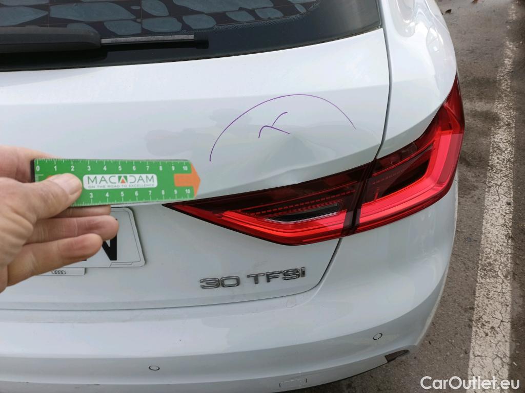  Audi  A1 Sportback AUDI A1 / 2018 / 5P / berlina con portón Sportback 30 TFSI 81kW (110CV) S tronic #3