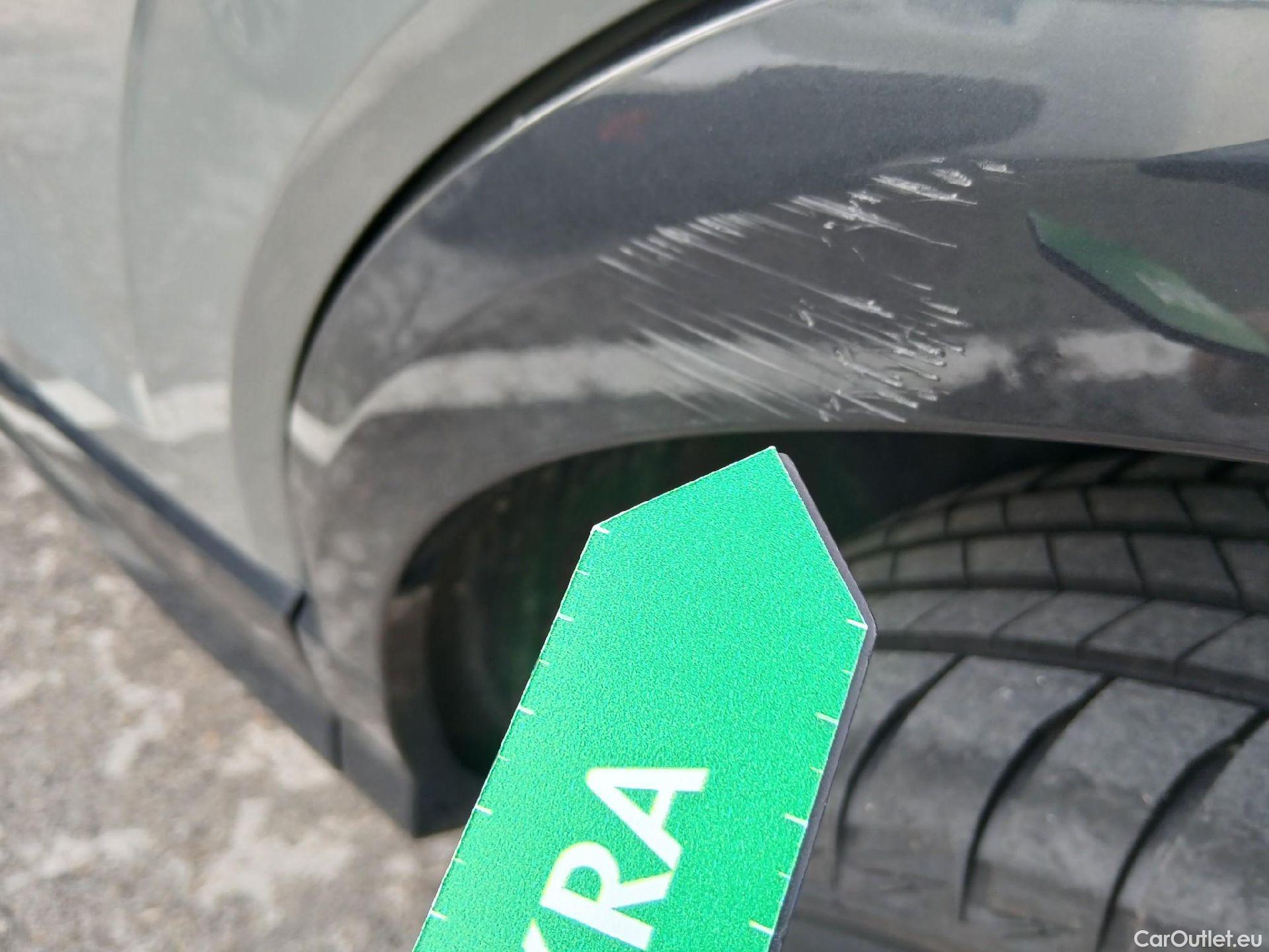  Audi  Q2 AUDI  / 2016 / 5P / todoterreno Design 30 TFSI 85kW (116CV) #22