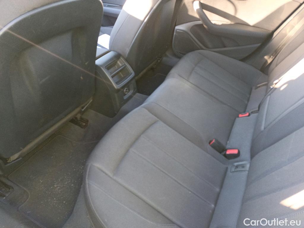  Audi  A4 AUDI  / 2019 / 5P / familiar Avant Advanced 35 TDI 120kW S tronic #24