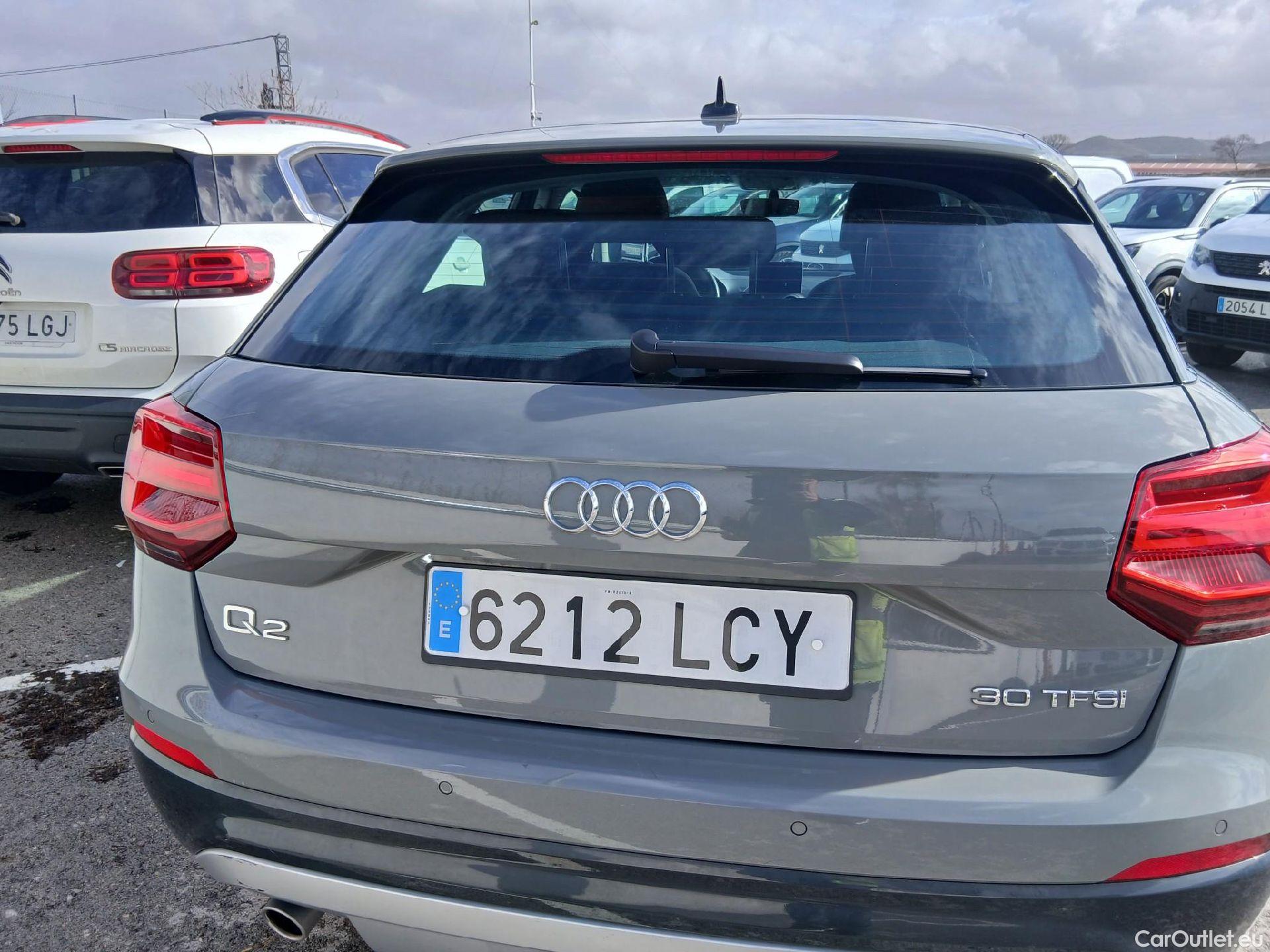  Audi  Q2 AUDI  / 2016 / 5P / todoterreno Design 30 TFSI 85kW (116CV) #30