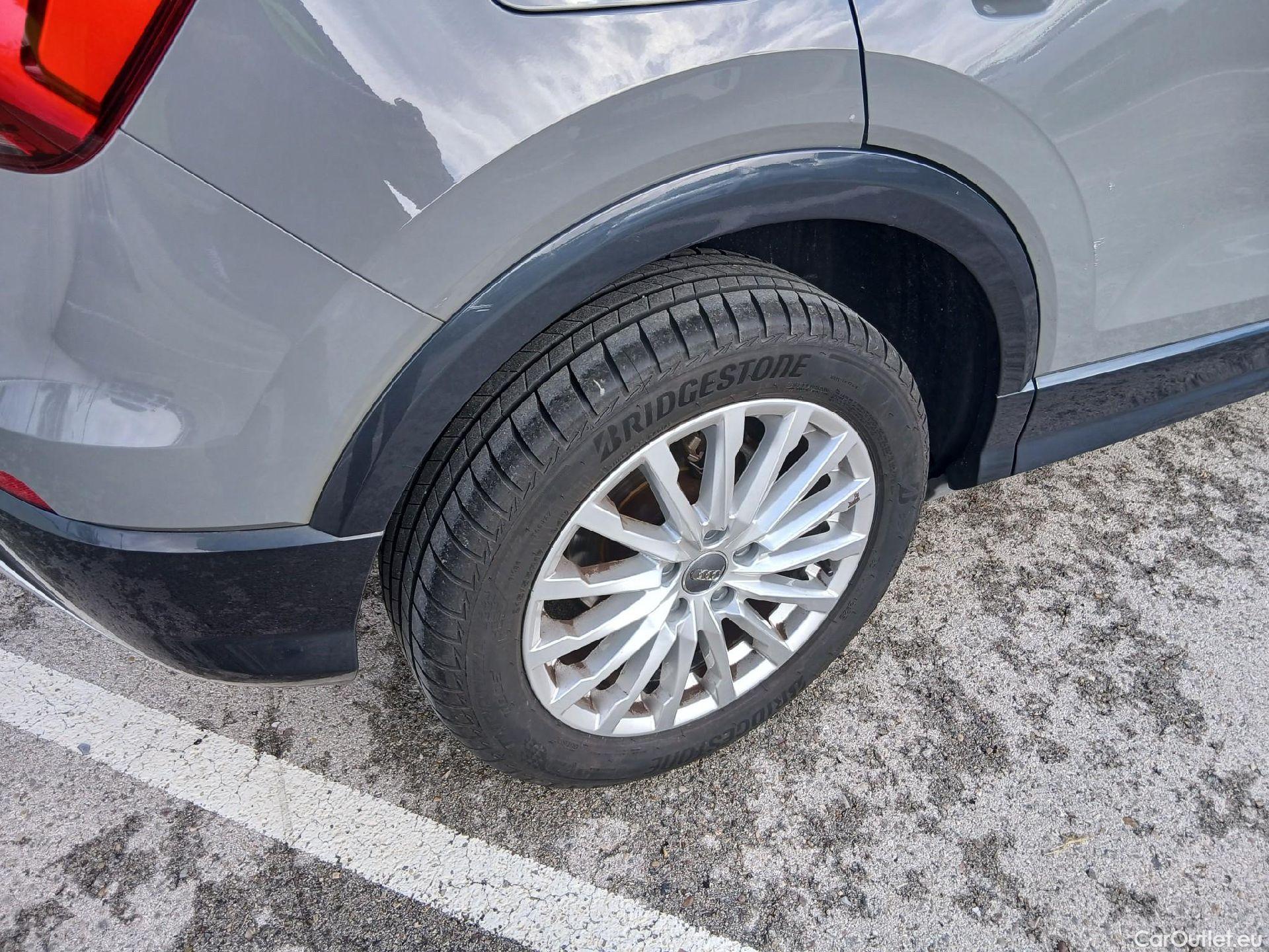  Audi  Q2 AUDI  / 2016 / 5P / todoterreno Design 30 TFSI 85kW (116CV) #34