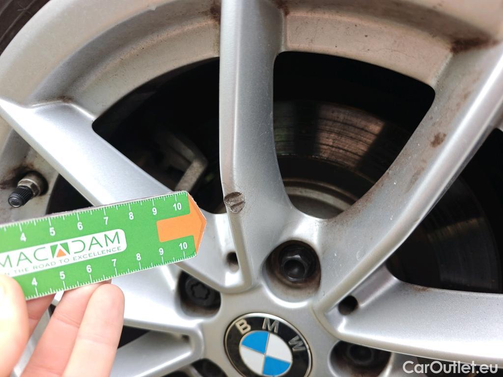  Bmw  Serie 3 BMW  / 2018 / 4P / sedán 318d Auto. #4