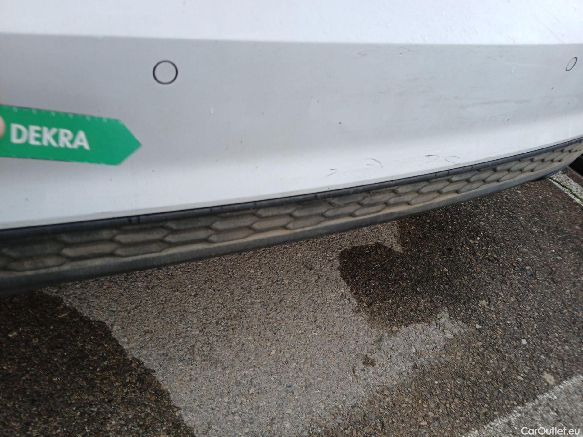  Audi  A3 AUDI  / 2020 / 5P / berlina con portón Sportback S line 40 TFSI e 150kW S tron #18