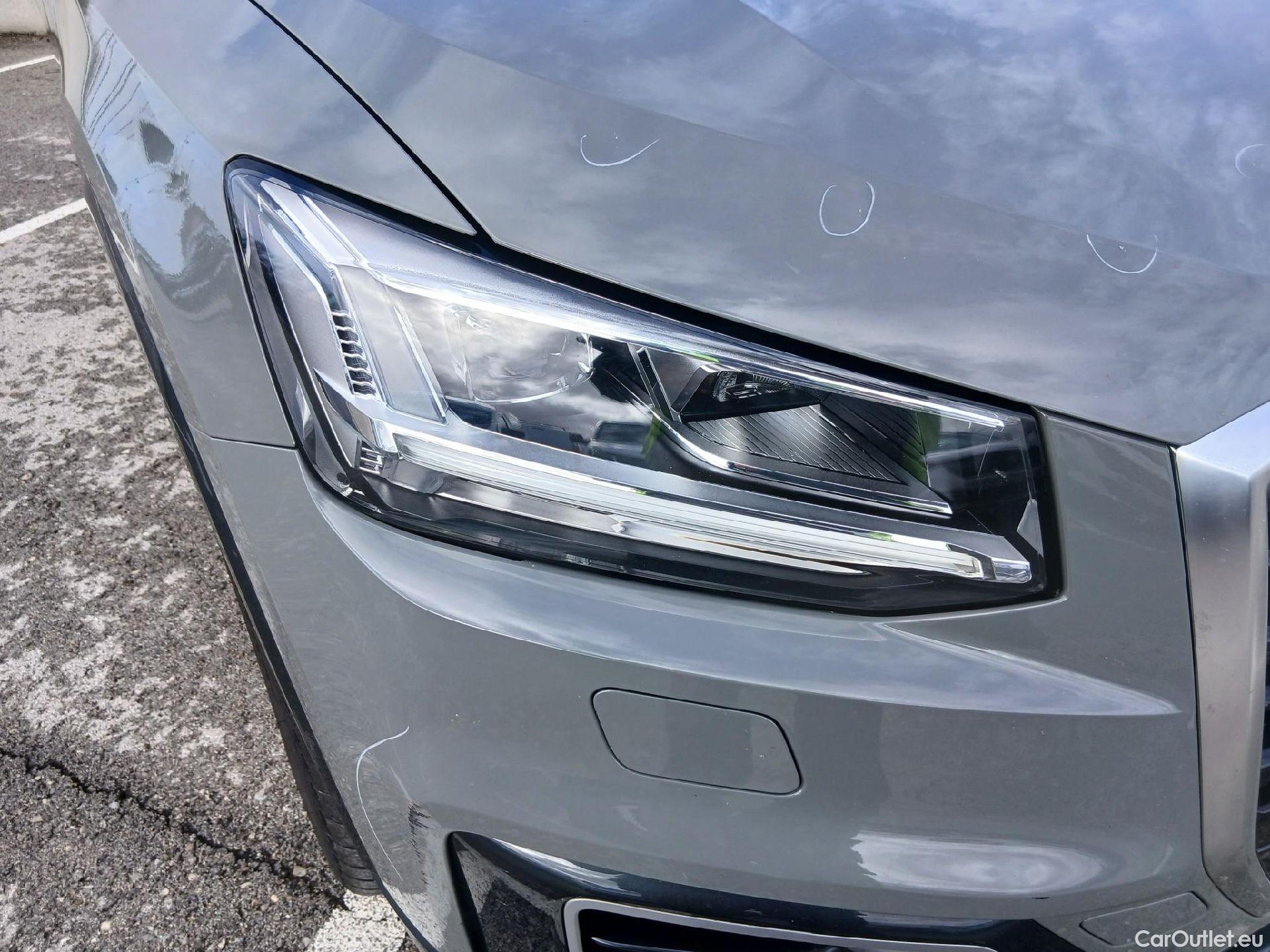  Audi  Q2 AUDI  / 2016 / 5P / todoterreno Design 30 TFSI 85kW (116CV) #10