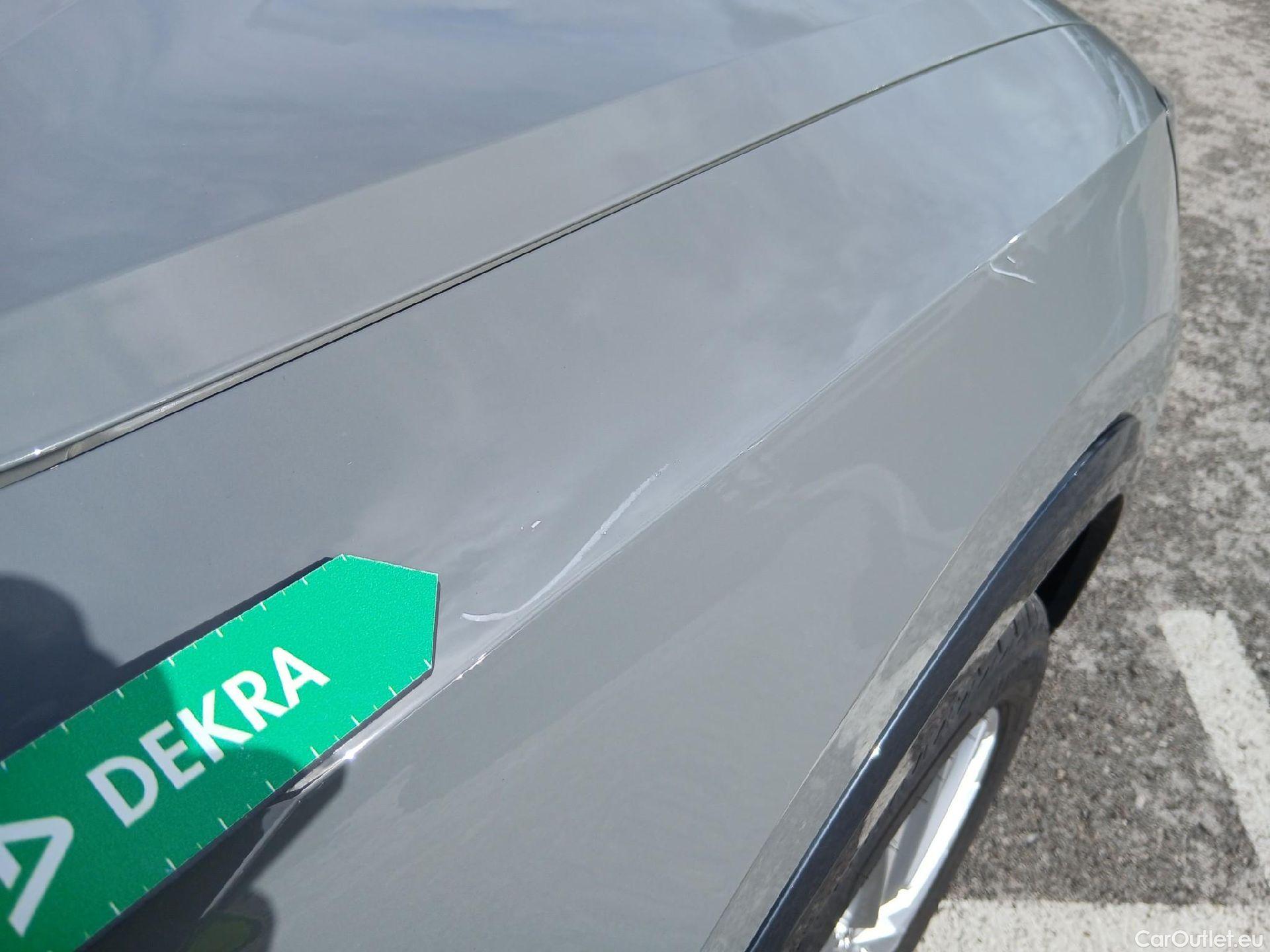  Audi  Q2 AUDI  / 2016 / 5P / todoterreno Design 30 TFSI 85kW (116CV) #40