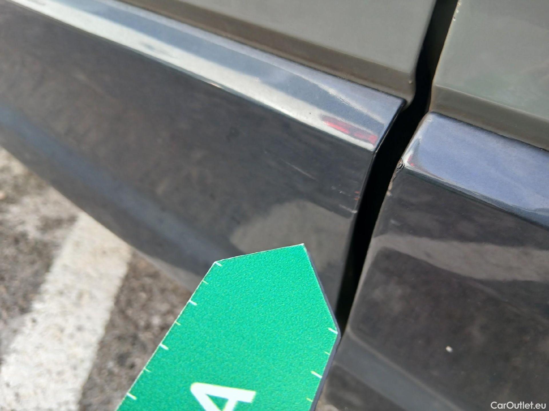  Audi  Q2 AUDI  / 2016 / 5P / todoterreno Design 30 TFSI 85kW (116CV) #18