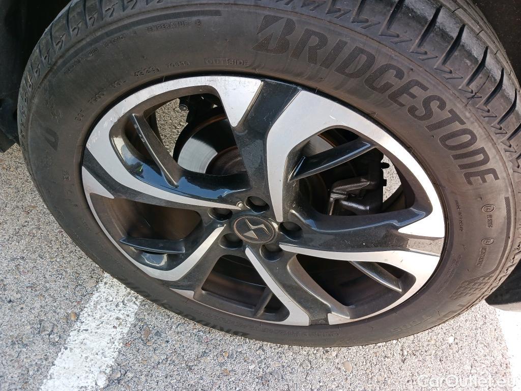  DS  DS7 DS DS 7 Crossback / 2017 / 5P / todoterreno BlueHDi DE 96kW (130CV) Auto. CHIC (AC) #1