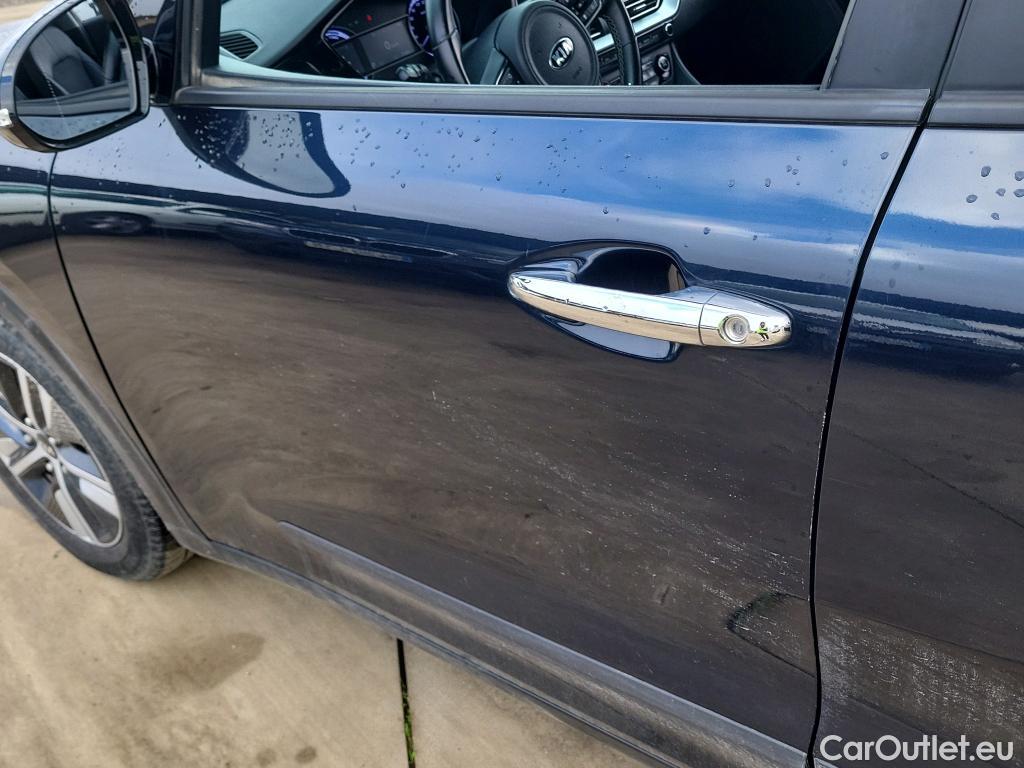  KIA  Niro KIA  / 2019 / 5P / crossover 1.6 GDi HEV 104kW (141CV) Drive #1