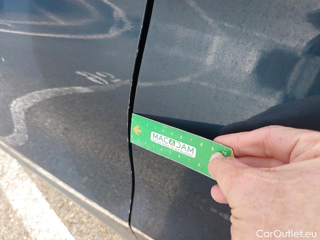  Mercedes  GLA MERCEDES-BENZ Clase  / 2017 / 5P / todoterreno  200 #9