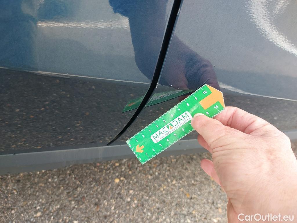  Mercedes  GLA MERCEDES-BENZ Clase  / 2017 / 5P / todoterreno  200 #12