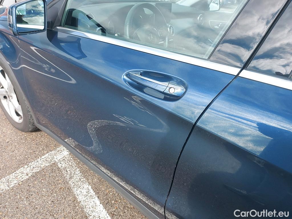  Mercedes  GLA MERCEDES-BENZ Clase  / 2017 / 5P / todoterreno  200 #8