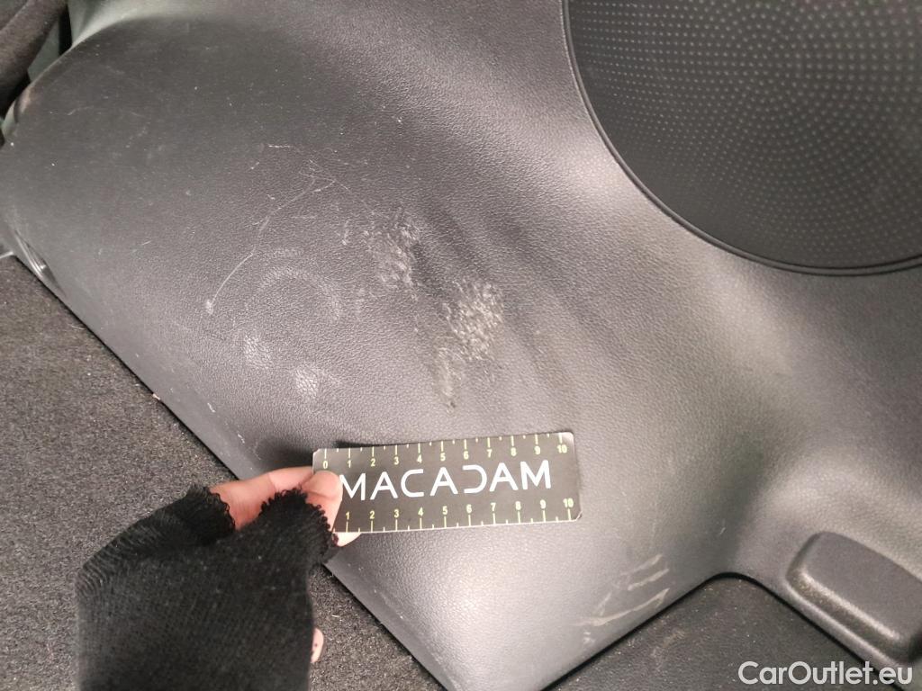  KIA  Sportage KIA  / 2018 / 5P / todoterreno 1.6 MHEV GT Line Essential 136CV DCT 4X2 #36