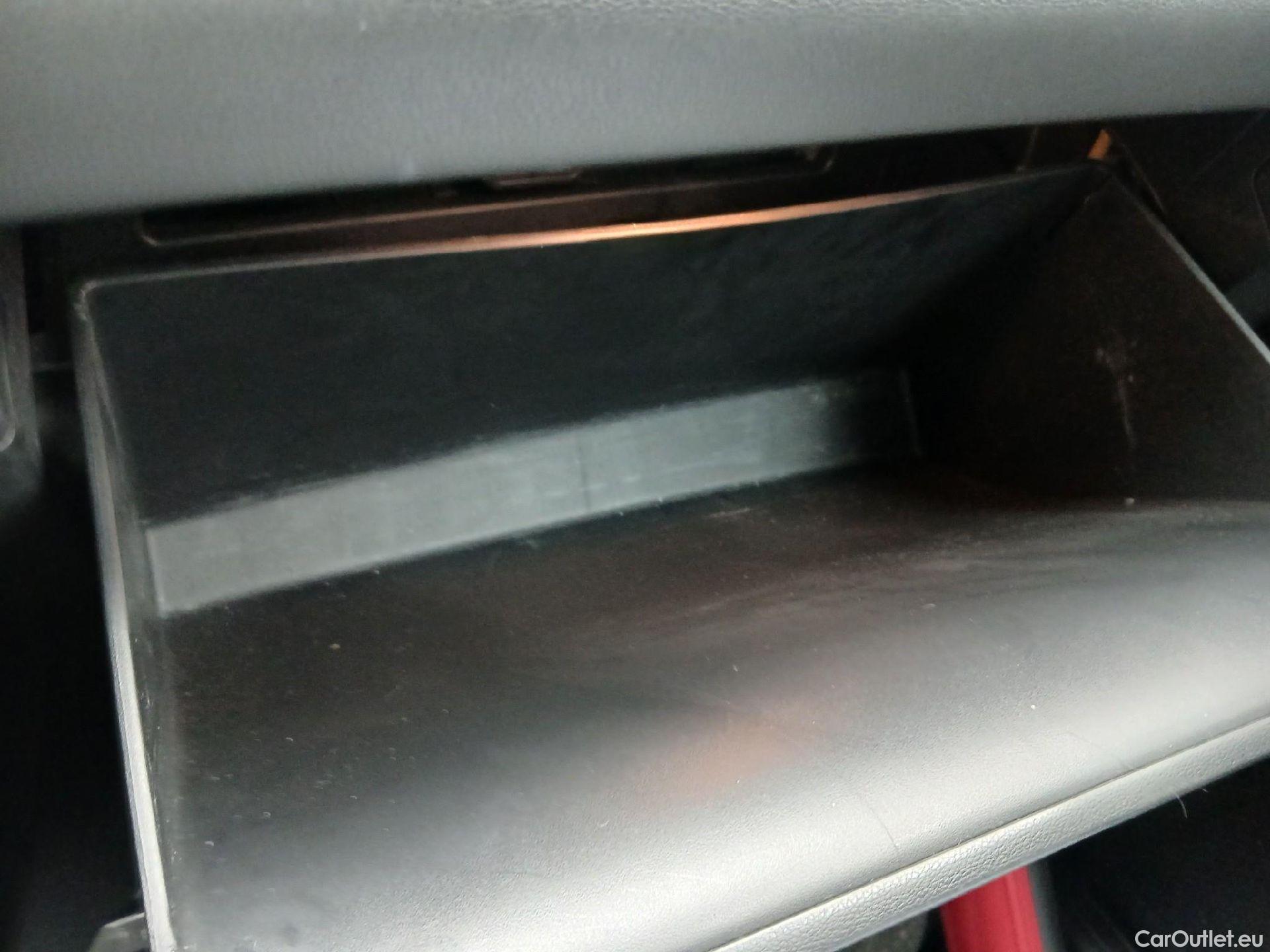  Hyundai  Tucson HYUNDAI  / 2020 / 5P / todoterreno 1.6 CRDI 100kW (136CV) 48V Tecno DCT 2C #25