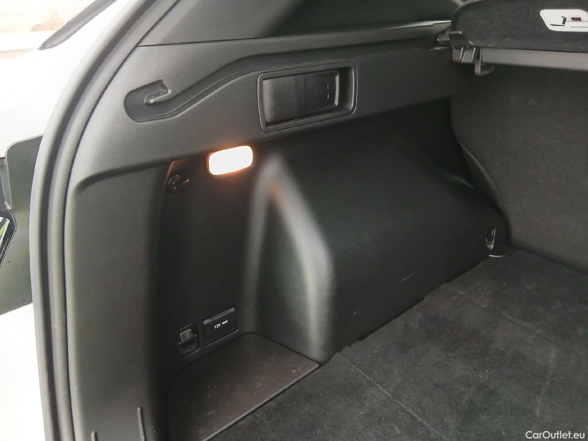  Hyundai  Tucson HYUNDAI  / 2020 / 5P / todoterreno 1.6 CRDI 100kW (136CV) 48V Tecno DCT 2C #19