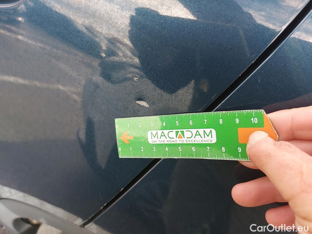  Mercedes  GLA MERCEDES-BENZ Clase  / 2017 / 5P / todoterreno  200 #16