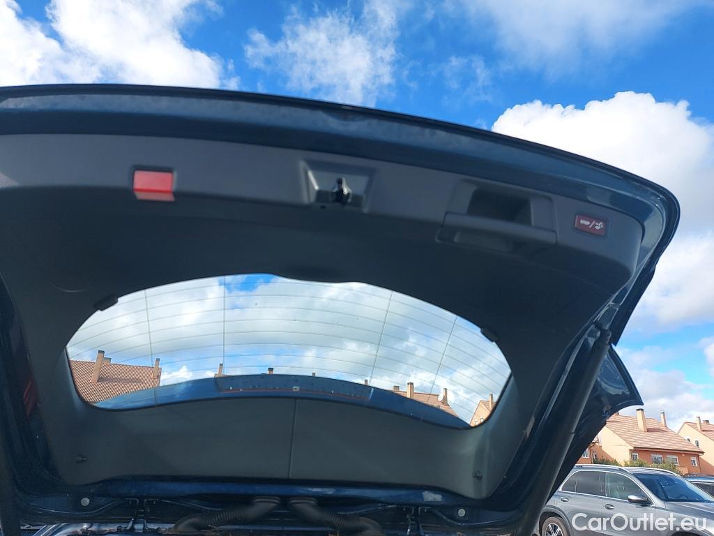  Mercedes  GLA MERCEDES-BENZ Clase  / 2017 / 5P / todoterreno  200 #26