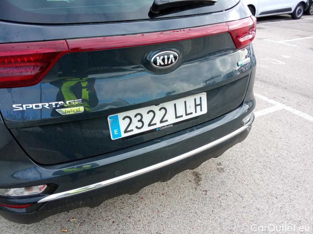  KIA  Sportage KIA  1.6MHEV Drive 100kW(136CV) 4x2(Crist Tintados) #3