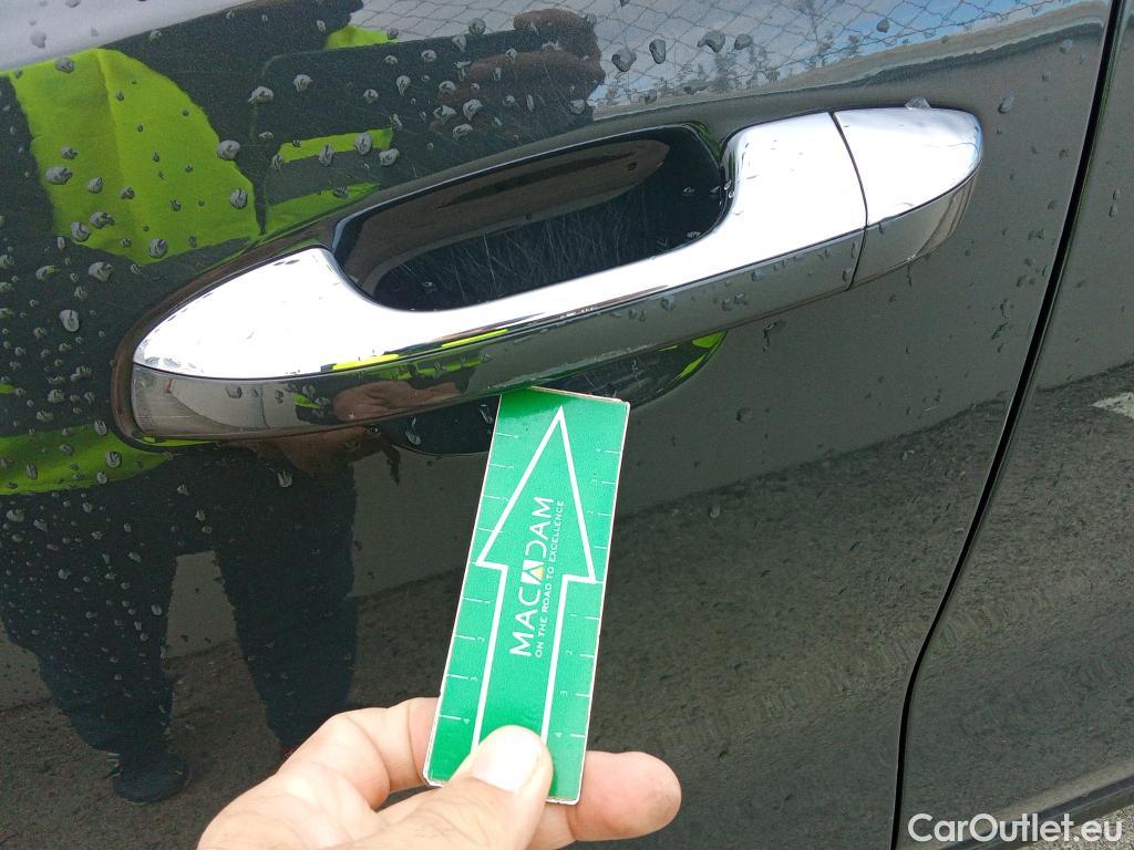  KIA  Sportage KIA  1.6MHEV Drive 100kW(136CV) 4x2(Crist Tintados) #40