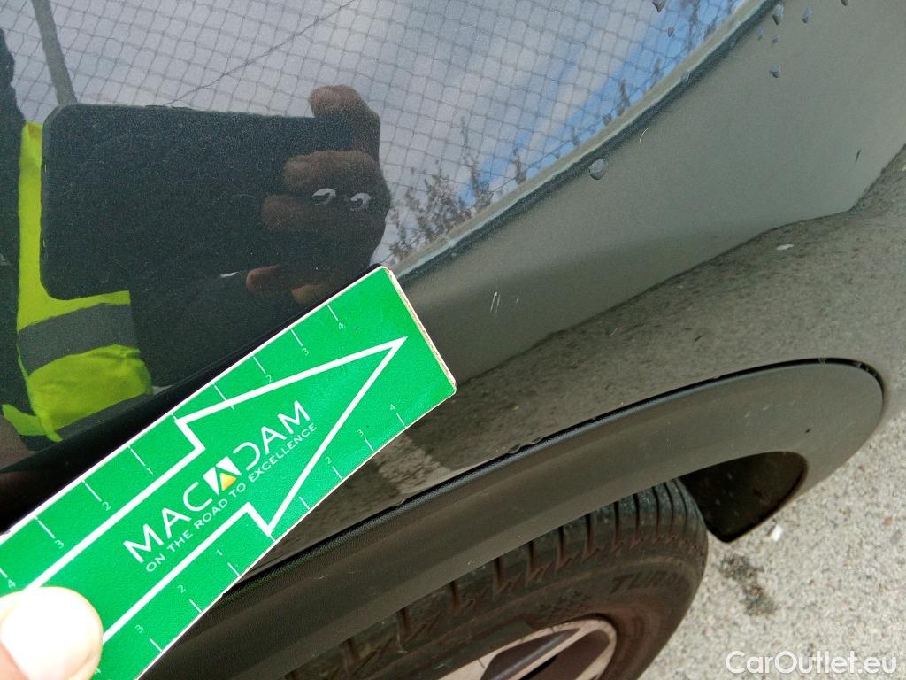  KIA  Sportage KIA  1.6MHEV Drive 100kW(136CV) 4x2(Crist Tintados) #44