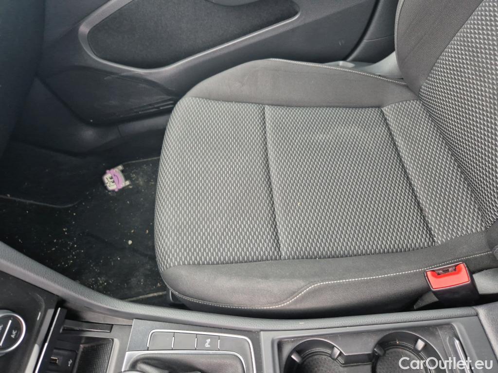  Volkswagen  Golf  VOLKSWAGEN / 2016 / 5P / berlina con portón Ready2Go 1.6 TDI 85kW (115CV) #10