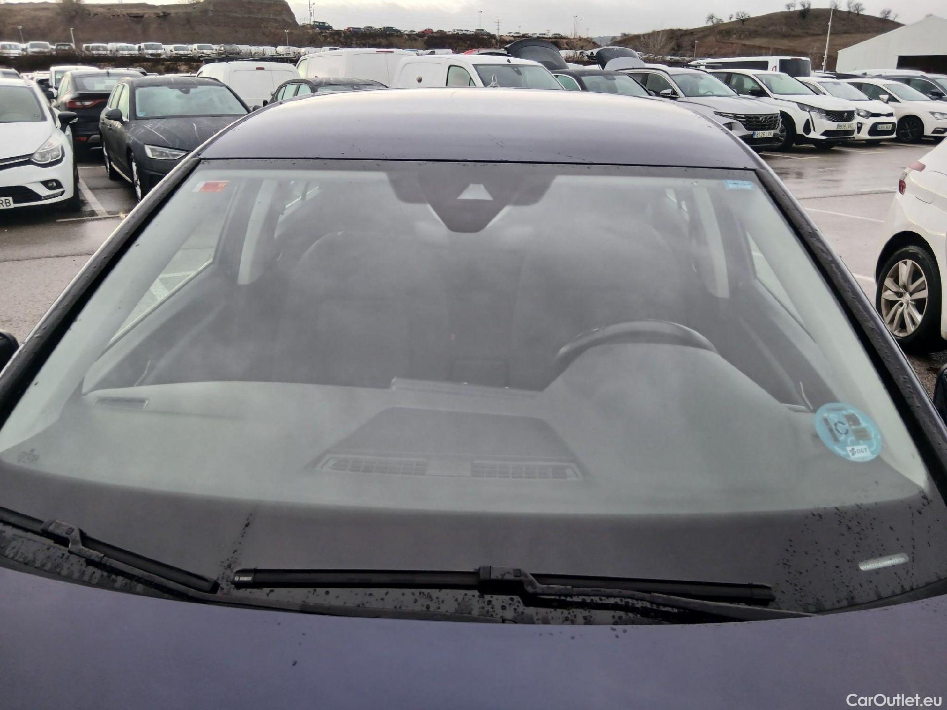  Volkswagen  Golf  VOLKSWAGEN / 2020 / 5P / berlina con portón 2.0 TDI 85kW (115CV) #1