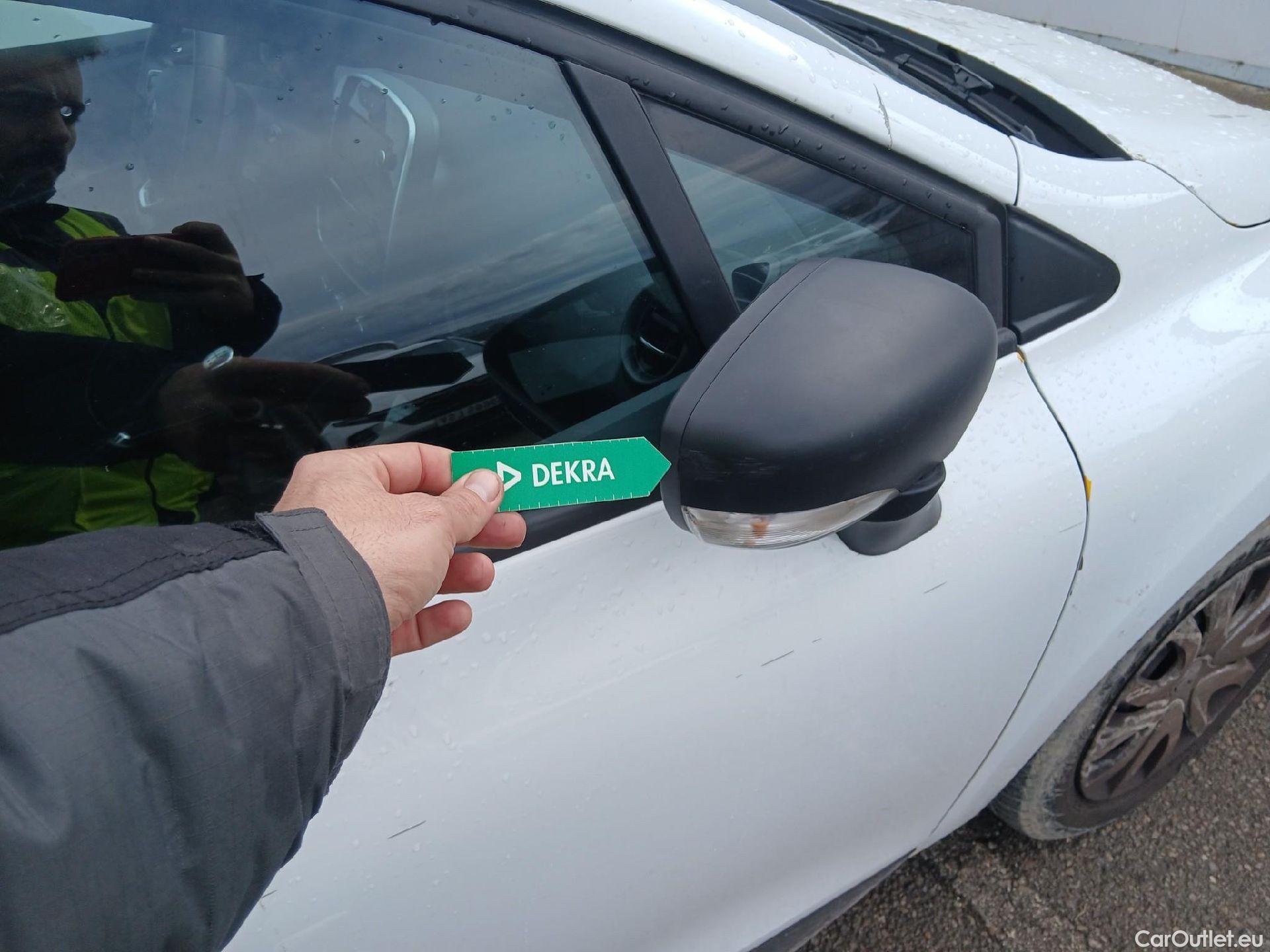  Renault  Clio RENAULT  / 2016 / 5P / berlina con portón Business TCe 66kW (90CV) GLP -18 #38