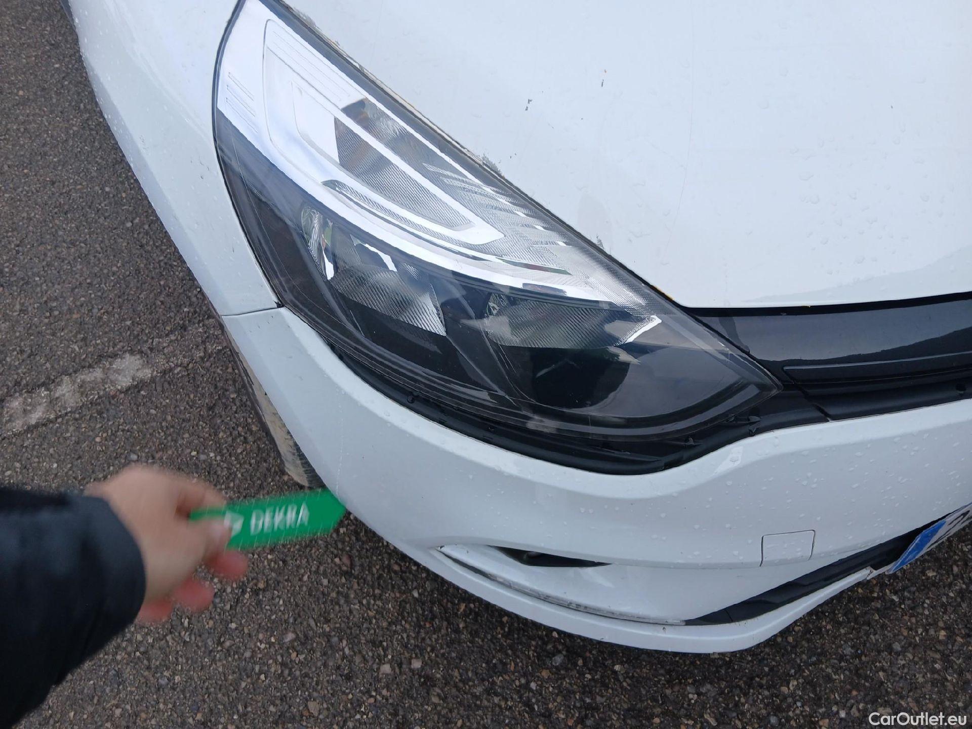  Renault  Clio RENAULT  / 2016 / 5P / berlina con portón Business TCe 66kW (90CV) GLP -18 #4