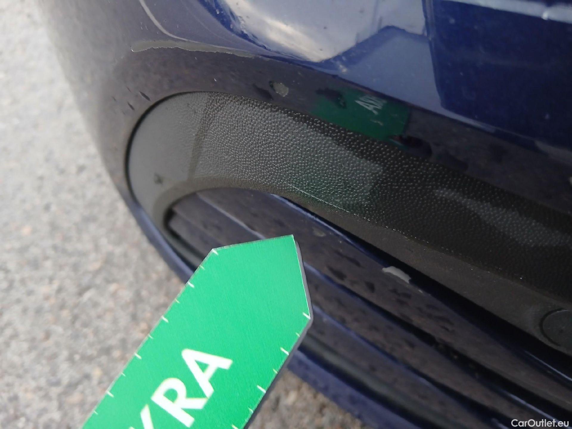  Volkswagen  Golf  VOLKSWAGEN / 2020 / 5P / berlina con portón 2.0 TDI 85kW (115CV) #7