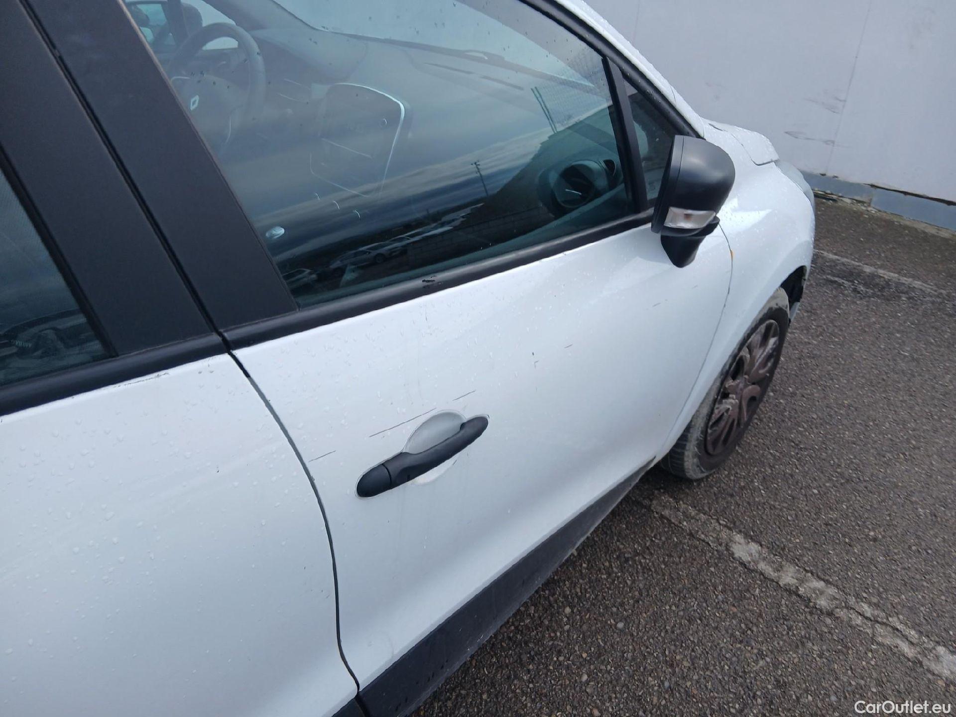  Renault  Clio RENAULT  / 2016 / 5P / berlina con portón Business TCe 66kW (90CV) GLP -18 #36