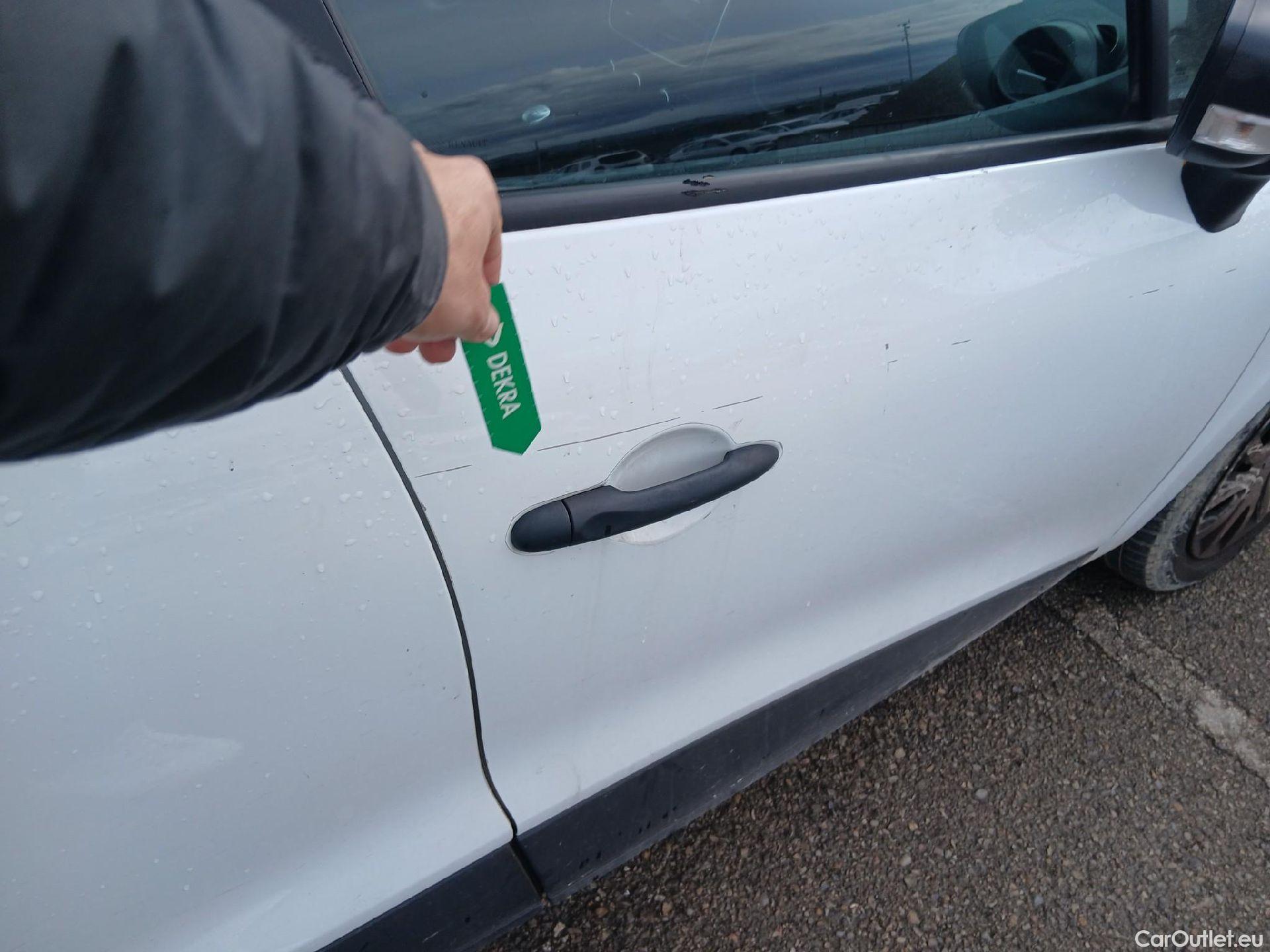  Renault  Clio RENAULT  / 2016 / 5P / berlina con portón Business TCe 66kW (90CV) GLP -18 #35