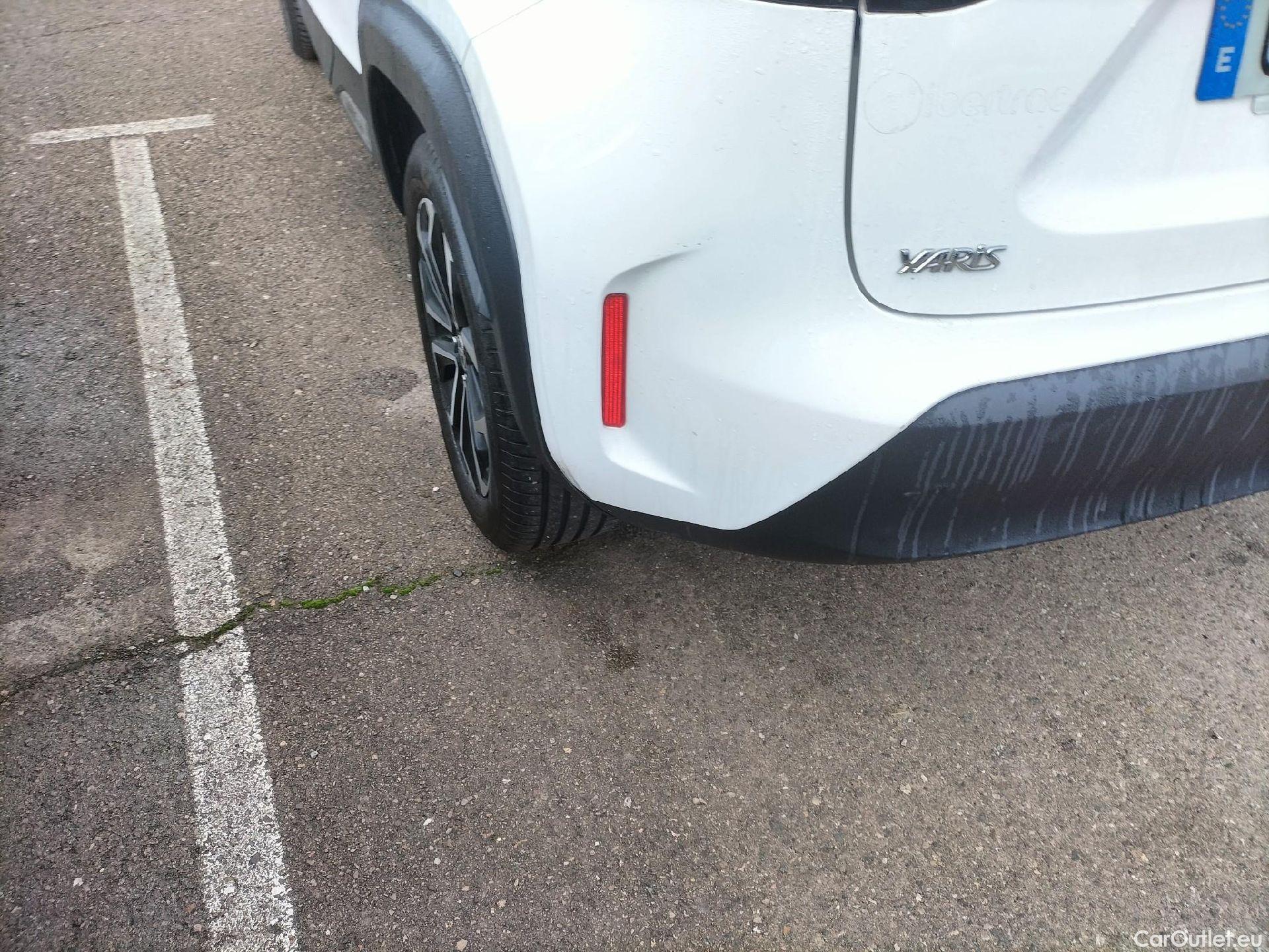  Toyota  Yaris Cross TOYOTA  / 2021 / 5P / todoterreno 1.5 120H Active Tech #24