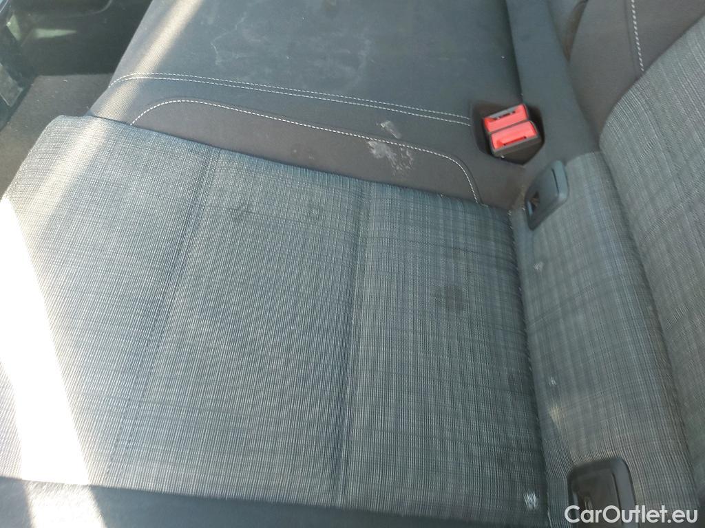  Volkswagen  Passat VOLKSWAGEN  / 2019 / 4P / sedán Executive 1.5 TSI 110kW (150CV) DSG #17