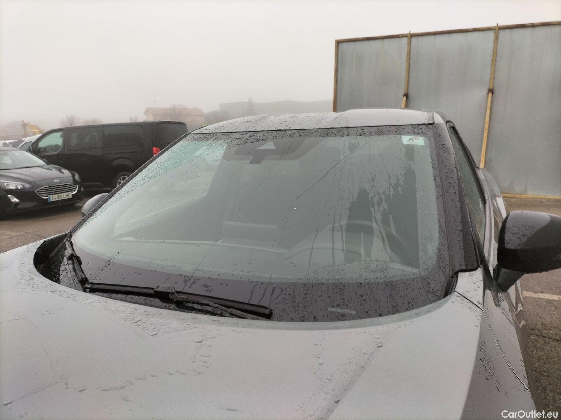  Nissan  Juke NISSAN  / 2019 / 5P / crossover DIG-T 84 kW (114 CV) DCT 7 V N-Connecta (AC2) #3